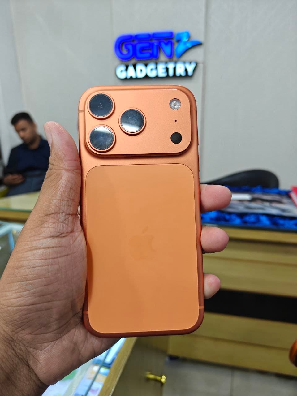 iPhone 17 Pro (Used)